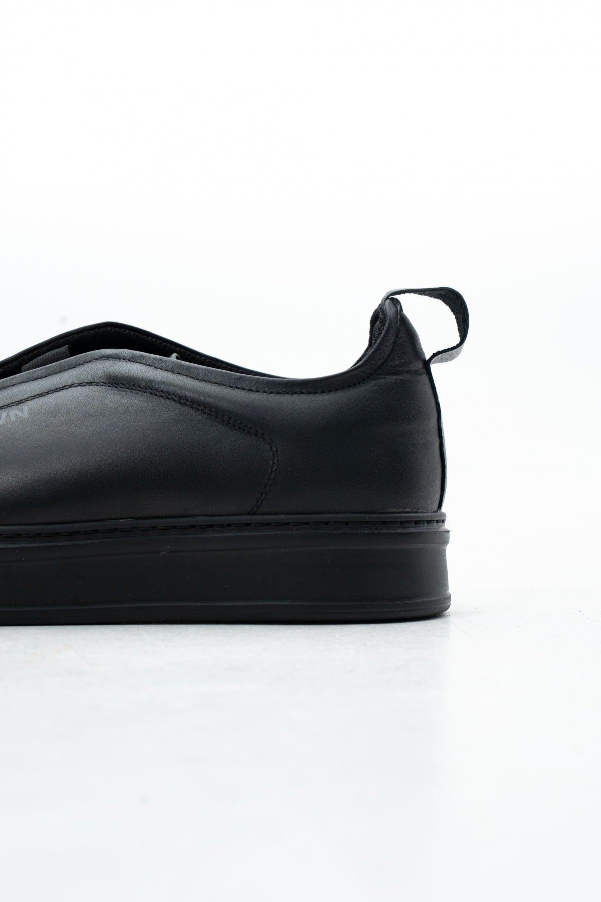 INCALTAMINTE CASUAL TWN - Negru