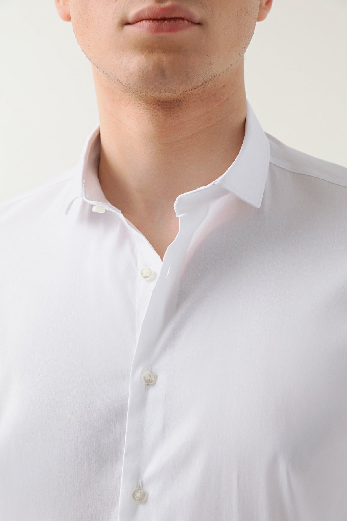 CAMASA SLIM FIT TWN  - Alb
